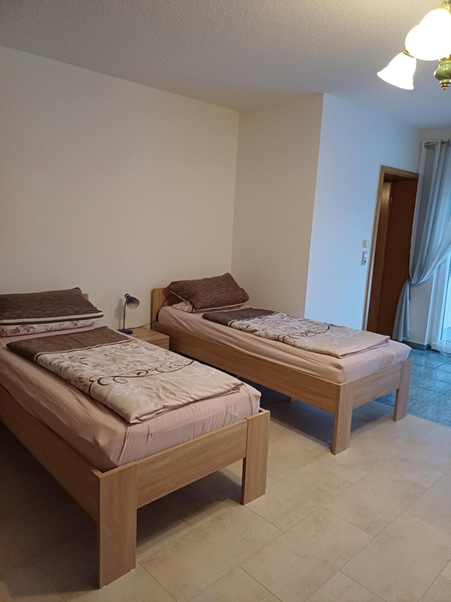 Thueringer Zimmer Suhl Exterior photo